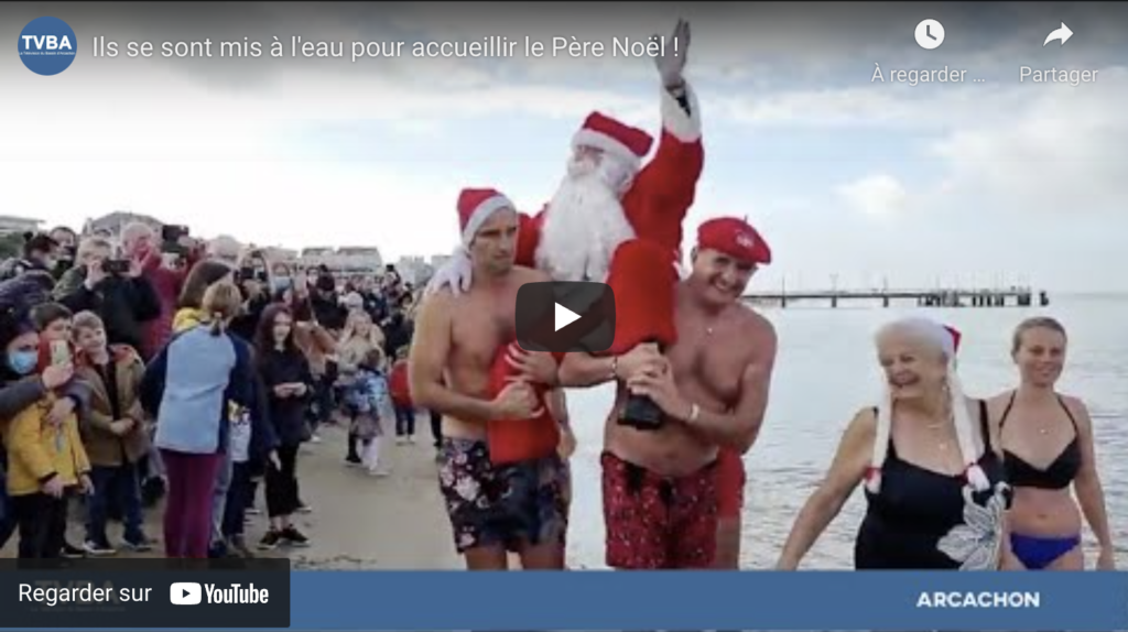 Petit Papa Noël et son bac à voile